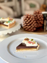 Load image into Gallery viewer, Chocolate Pistachio Tarte
